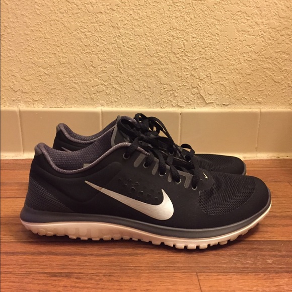 where can i buy black white mens nike fs lite run shoes where can i buy black white mens nike fs lite run shoes